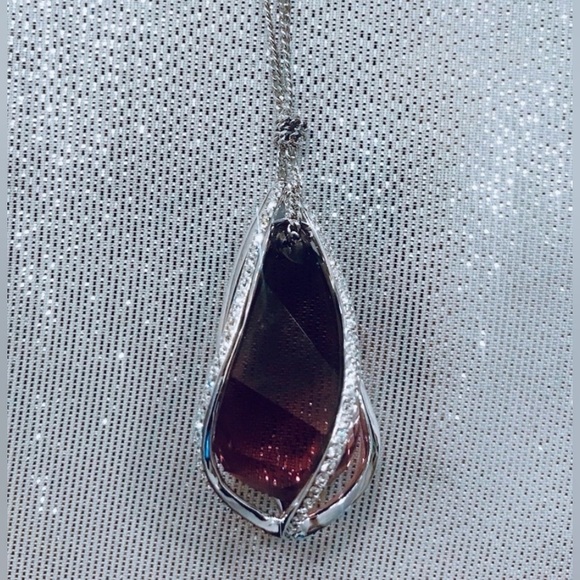 BEAUTIFUL 😍, Authentic Swarovski Energic Purple Necklace, Medium. Brand New. - Picture 1 of 6